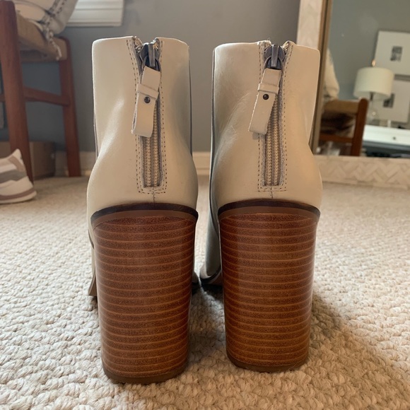 Kelsi Dagger ivory ankle boots - Picture 3 of 6